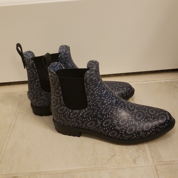 Rain Booties - Picture 1 of 6